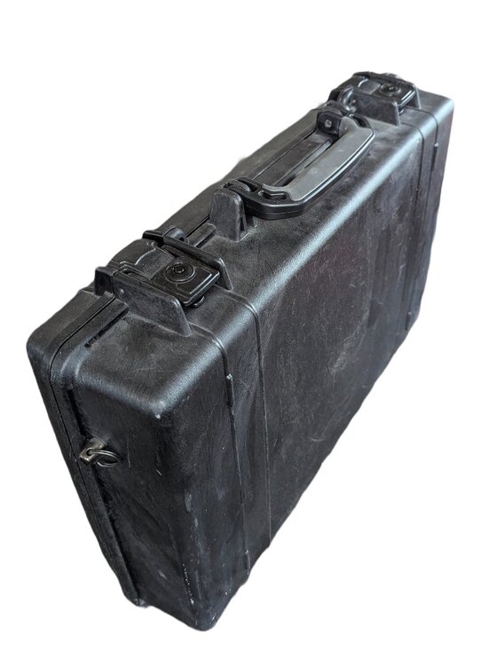 Pelican 1490 Case - Locking Laptop case / Briefcase - Picture 13 of 16